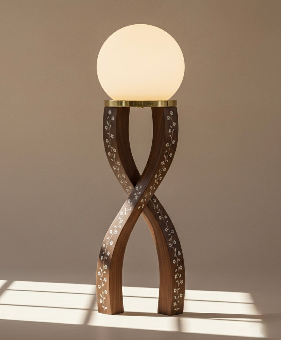 Serpentine Bloom Lamp