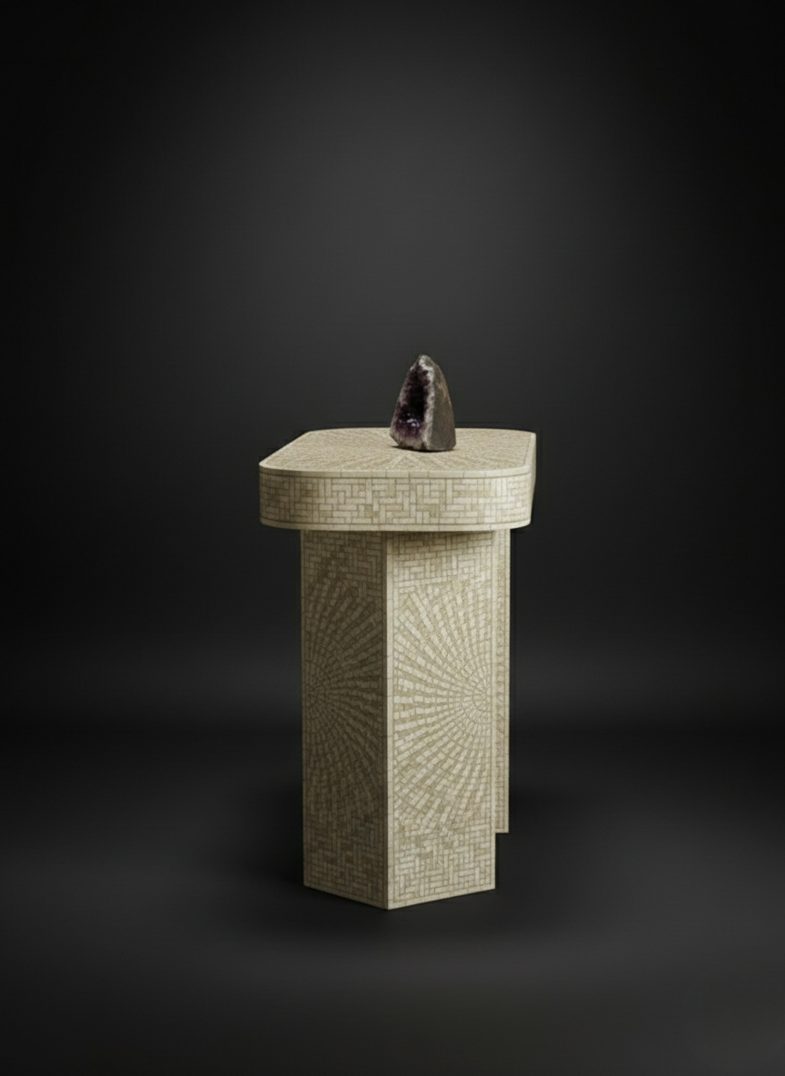 Solstice Monolith Console