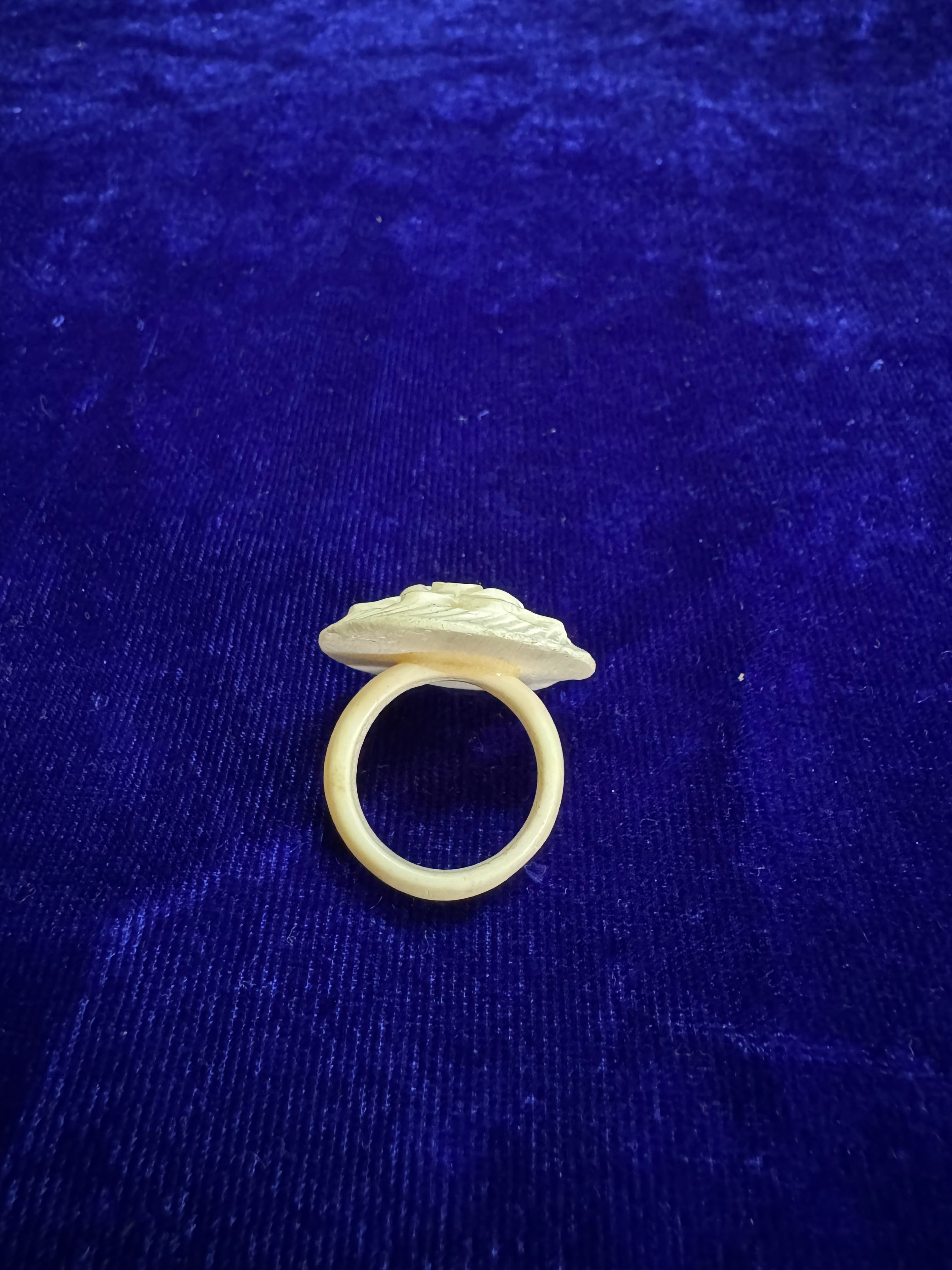 Petal Carve Bone Ring