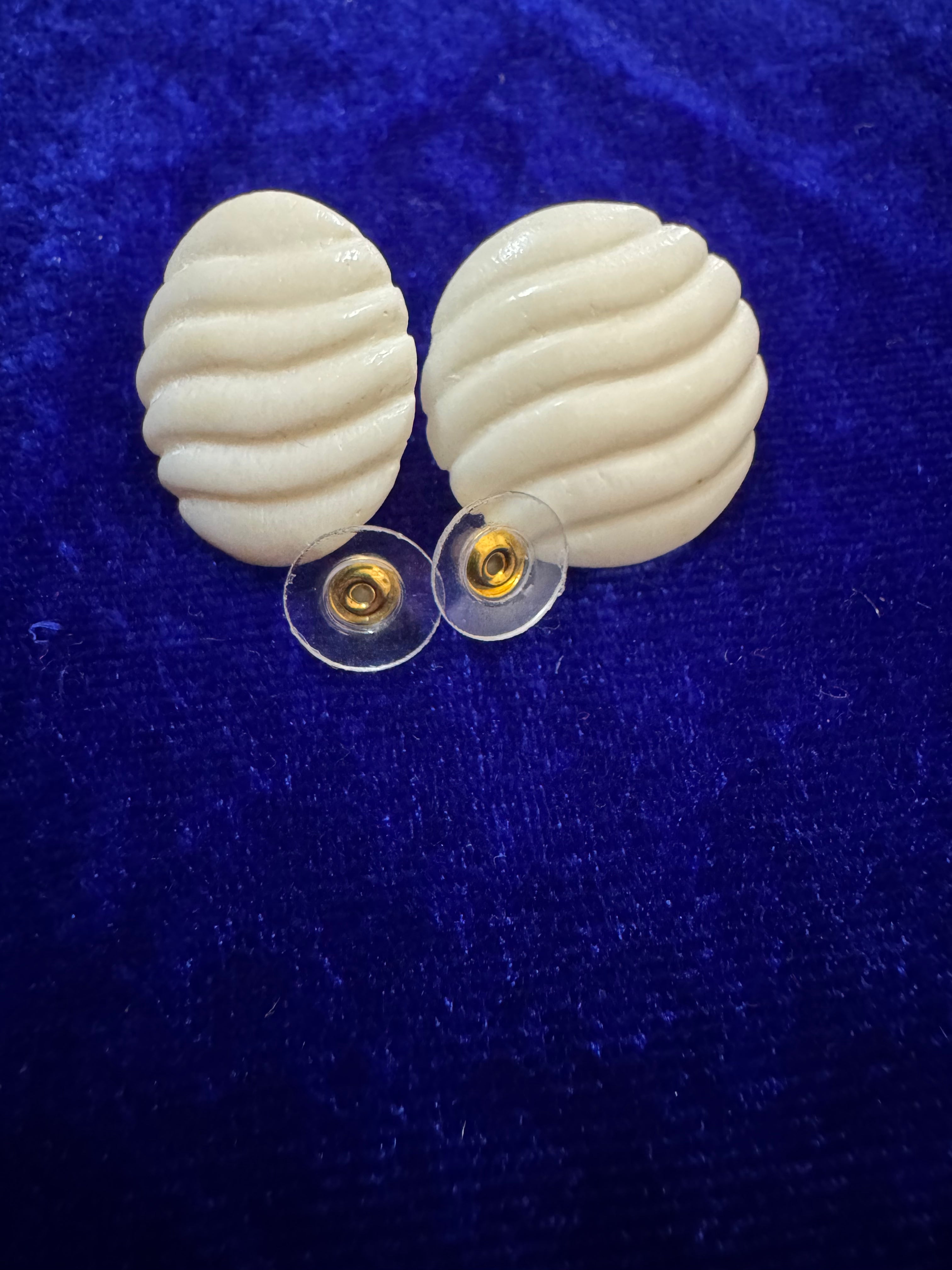 Lunara Shell Studs Earrings Bone