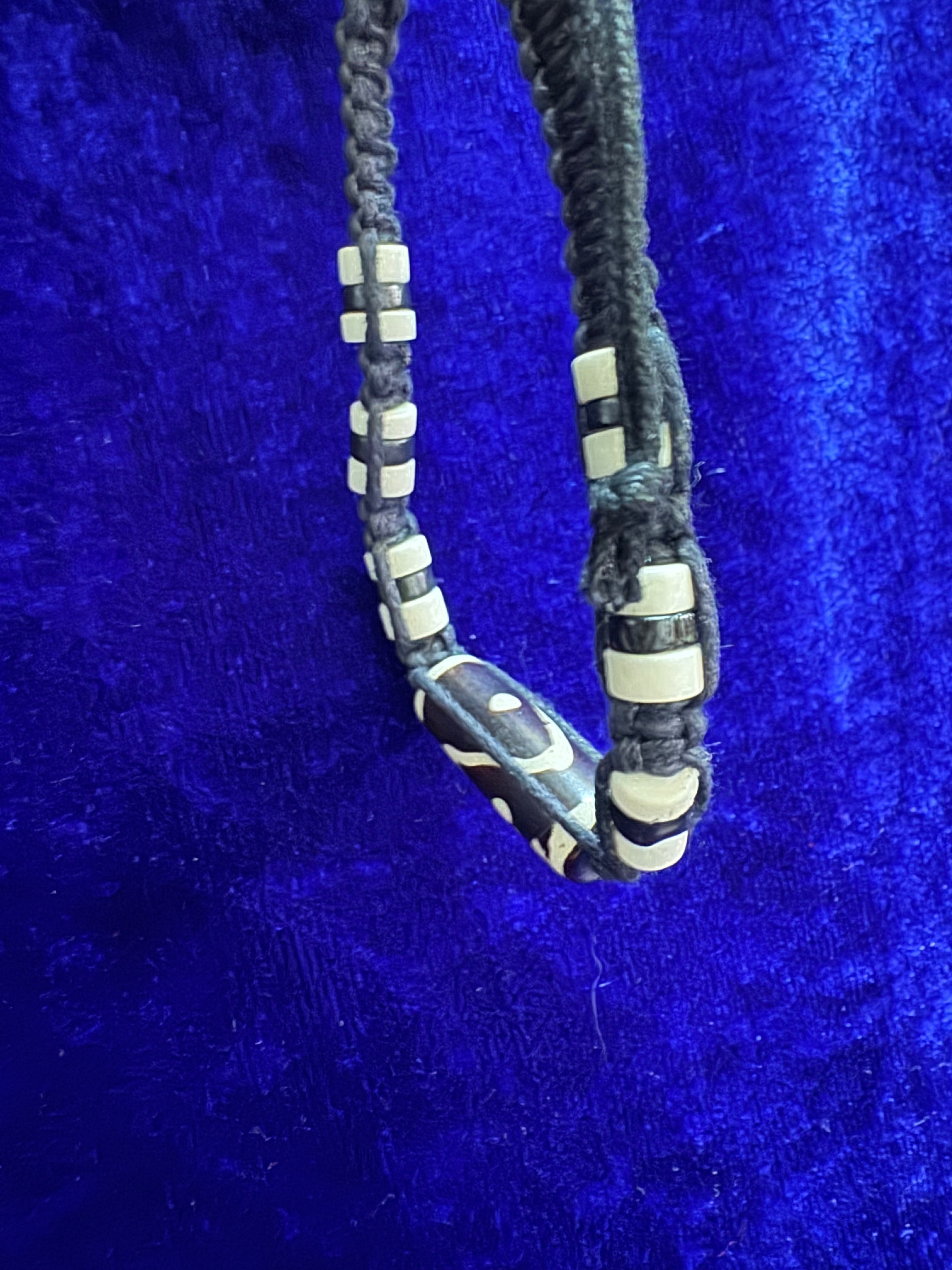 Dravion Totem Band Bone