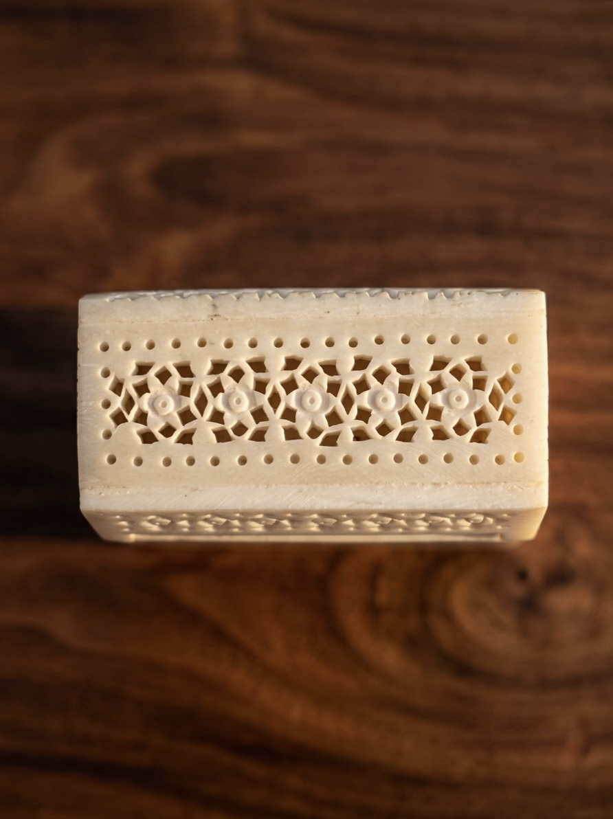 Royal Tusker Bone Card Box & cigarette